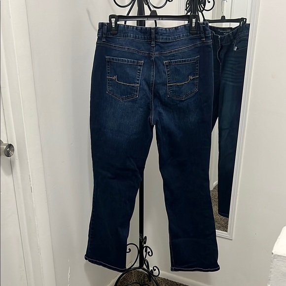 Maurices Blue Boot Cut Jeans with Classic Denim Style - Picture 4 of 10